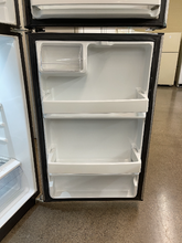 Load image into Gallery viewer, GE Stainless Refrigerator - 5555
