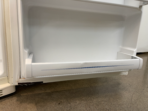 GE Bisque Refrigerator - 5723