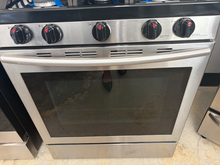 Load image into Gallery viewer, (T08999) Samsung Gas Stove - 8999
