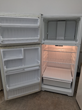 Load image into Gallery viewer, Hotpoint Refridgerator - 8137
