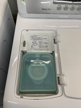 Load image into Gallery viewer, LG Electric Dryer - 4942
