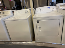 Load image into Gallery viewer, Amana Washer and Gas Dryer Set 5479 - 5439

