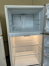 Load image into Gallery viewer, Estate by Whirlpool Refrigerator - 5494
