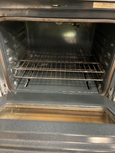 Load image into Gallery viewer, Whirlpool Gas Stove - 5564
