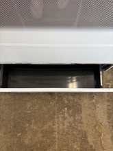 Load image into Gallery viewer, (T08716) Whirlpool Gas Stove - 8716
