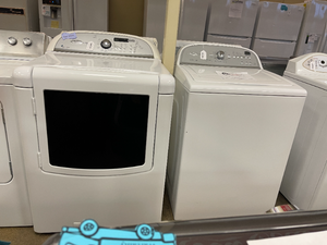 Whirlpool Washer and Gas Dryer Set - 4191 - 3828