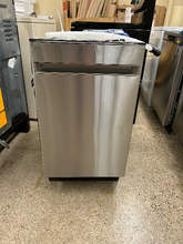 Load image into Gallery viewer, GE 18" Stainless Dishwasher - T07303
