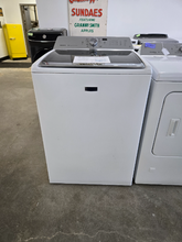 Load image into Gallery viewer, Maytag Bravo Washer and Gas Dryer Set - 8159 - 8128
