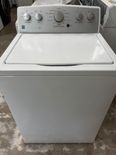 Load image into Gallery viewer, (T08853) Kenmore Washer - 8853
