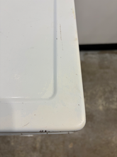 Load image into Gallery viewer, (T08688) Kenmore Gas Dryer - 8686
