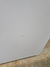 Load image into Gallery viewer, (T08889) Frigidaire Refrigerator - 8889
