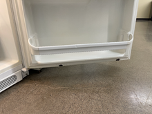 Load image into Gallery viewer, Kenmore Refrigerator - 5324

