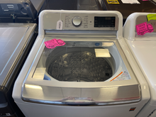 Load image into Gallery viewer, LG 5.5 cu ft Washer - 4221
