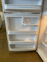 Load image into Gallery viewer, GE Refrigerator - 4046

