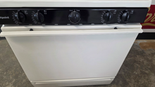 Load image into Gallery viewer, (T08735) Hotpoint Gas Stove - 8735
