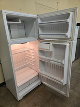 Load image into Gallery viewer, GE Refrigerator - 7940
