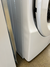 Load image into Gallery viewer, Whirlpool 4.5 cu ft White Front Load Washer - 7620
