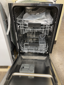 GE - 18 in. Stainless Steel Dishwasher - 5942