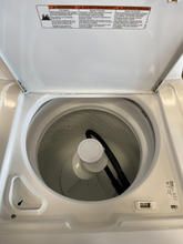 Load image into Gallery viewer, Amana Washer and Gas Dryer Set - 5904 - 5902
