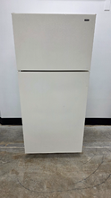 Load image into Gallery viewer, (T08200) Hotpoint Refrigerator - 8200
