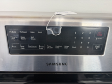 Load image into Gallery viewer, (T08999) Samsung Gas Stove - 8999
