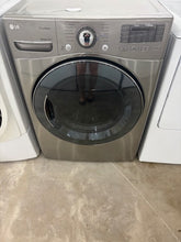 Load image into Gallery viewer, (T08935) LG Electric Dryer - 8935
