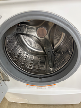 Load image into Gallery viewer, (T08603) Kenmore Washer - 8603

