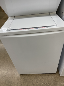 Frigidaire Electric Washer/Dryer Laundry Center - 6332