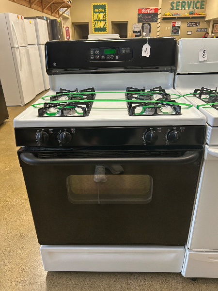 GE Gas Stove - 7502