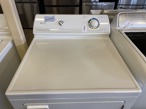 Maytag Washer and Gas Dryer Set - 5484 - 5482