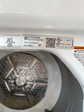 Load image into Gallery viewer, GE Laundry Center Washer and Gas Dryer Set - 3883
