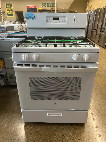 GE 4.8 cu ft White Gas Stove - 7030