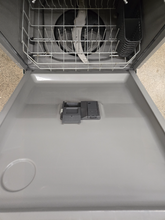 Load image into Gallery viewer, GE Stainless Dishwasher - T07304
