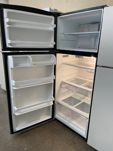 Whirlpool Stainless Refrigerator - 5605