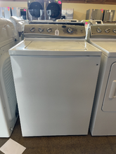 Load image into Gallery viewer, GE Washer and Gas Dryer Set - 4558 - 4171
