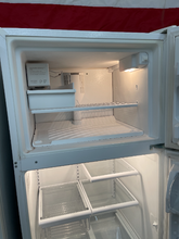Load image into Gallery viewer, Kenmore Refrigerator - 3927
