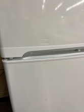 Load image into Gallery viewer, Kenmore Refrigerator - 5371
