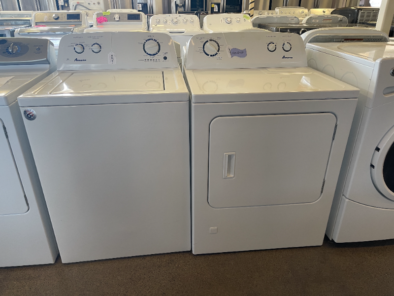 Amana Washer and Gas Dryer Set - 4738 - 4733