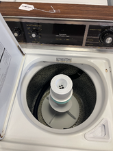 Load image into Gallery viewer, Kenmore Washer and Electric Dryer Set - 4385 - 4386
