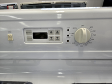 Load image into Gallery viewer, (T08671) Amana Gas Stove - 8671
