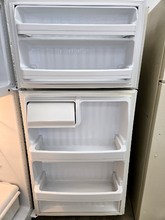 Load image into Gallery viewer, Hotpoint Refrigerator - 8098
