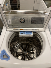 Load image into Gallery viewer, LG Top Load Washer - 0806
