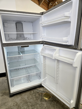 Load image into Gallery viewer, (T08606) Whirlpool Stainless Refrigerator - 8606
