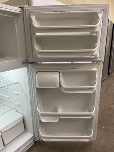 Frigidaire Refrigerator - 5784