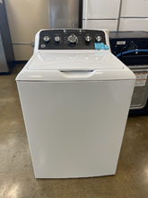 Load image into Gallery viewer, GE 4.2 cu. Ft Washer - 6840
