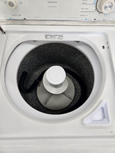Load image into Gallery viewer, (T08815) Kenmore Washer and Gas Dryer Set - 8753-8341
