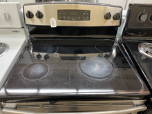 Load image into Gallery viewer, GE Stainless Electric Stove - 5515
