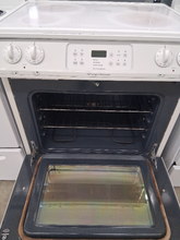 Load image into Gallery viewer, Frigidaire Slide In Electric Stove - 8250
