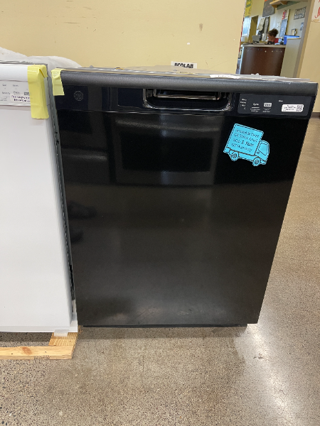 GE Black Dishwasher - 3467