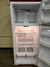 Load image into Gallery viewer, GE Refrigerator - 5814
